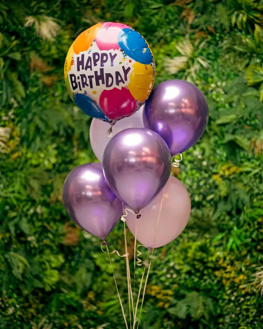 With purple baloon set