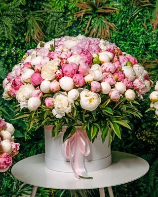 Peony love is in the air bouquet delivery in Dubai