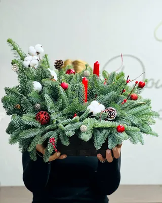 Christmas vibes arrangement (size L) delivery in Dubai