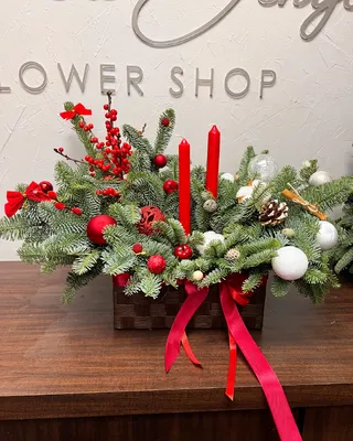 Christmas vibes arrangement (size XL) delivery in Dubai