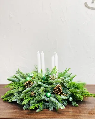 Table Christmas centerpiece Green Lights