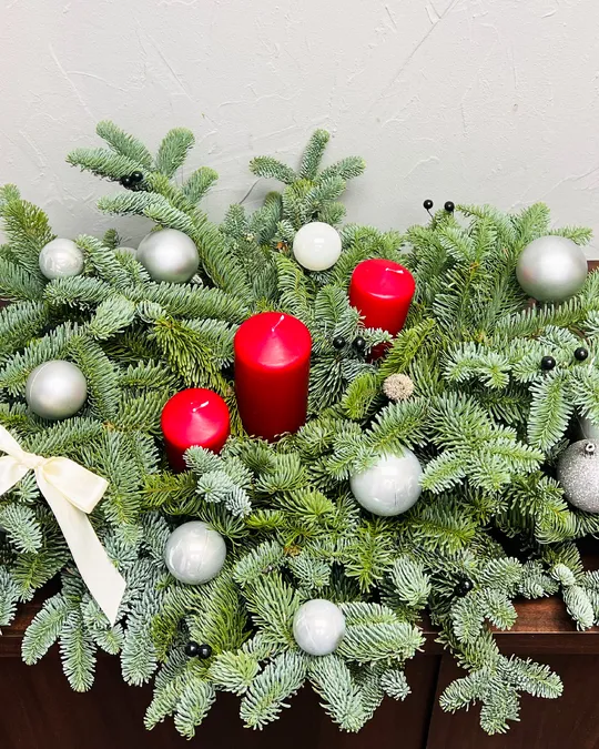 Table Christmas centerpiece Silver shadows