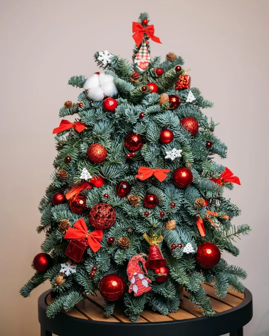 Red Lights Christmas tree (size M)