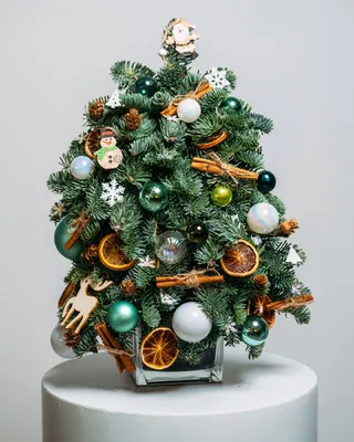 Christmas tree Green Lights (size M) delivery in Dubai