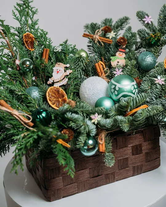 Christmas box arrangement Green lights