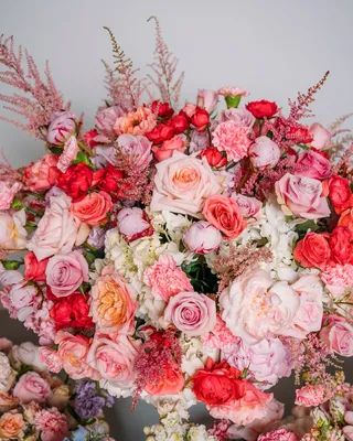 Композиция в корзине Universe