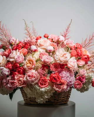 Композиция в корзине Universe