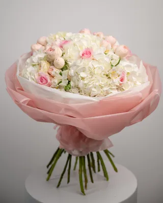 Signature bouquet Heart Warmth delivery in Dubai