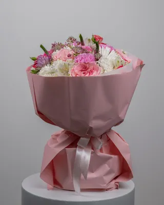 Signature bouquet Cupid’s Arrow delivery in Dubai