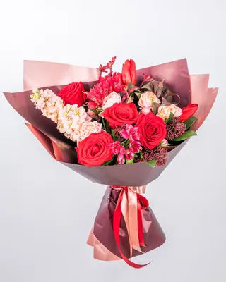 Signature bouquet Arabesque Love delivery in Dubai