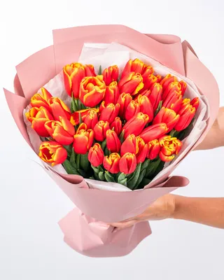 Tulips bouquet Red Romance delivery in Dubai