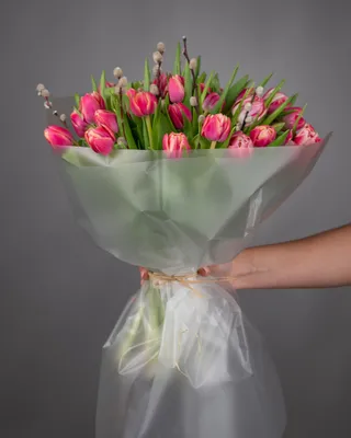 Tulips bouquet Whispering Spring