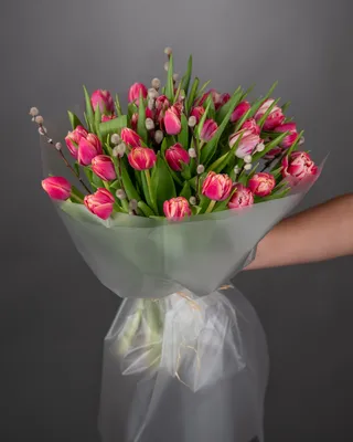 Tulips bouquet Whispering Spring