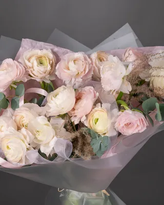 Монобукет Symphony in Ranunculus