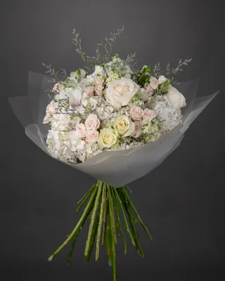 Signature bouquet Sophistication delivery in Dubai