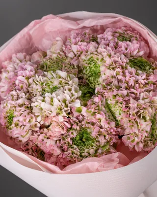 Монобукет Whimsical Ranunculuses