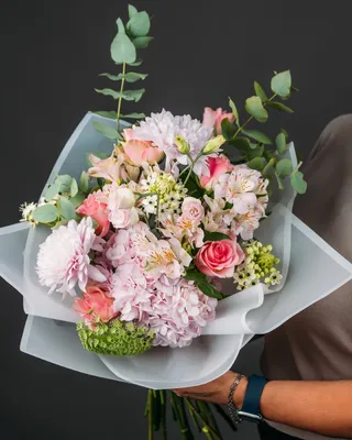 Signature bouquet Spring Energy delivery in Dubai