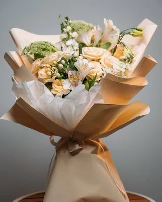 Signature bouquet Meadow fresh delivery in Dubai