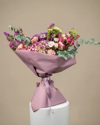 Signature bouquet Springtime Spectacle delivery in Dubai