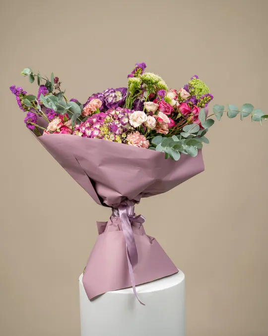 Signature bouquet Springtime Spectacle