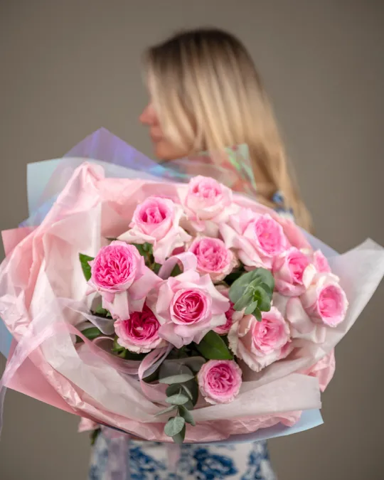 Розовый монобукет Fantasy Fiesta