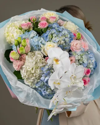 Signature bouquet Cool Breeze delivery in Dubai