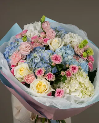 Signature bouquet Garden Glimmer delivery in Dubai