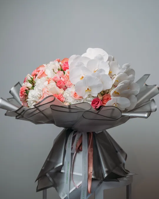 Signature bouquet Garden Medley
