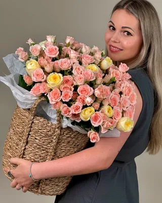 Корзина с цветами Blush Blooms