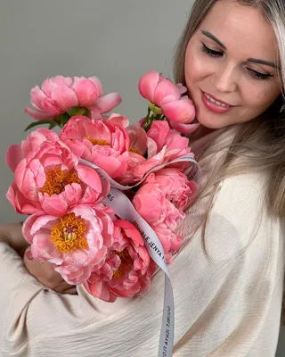 Peony monobouquet Coral Sunset