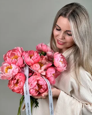 Peony monobouquet Coral Sunset delivery in Dubai