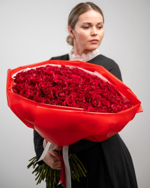 100 red roses bouquet Rose Magic - DJ flowers