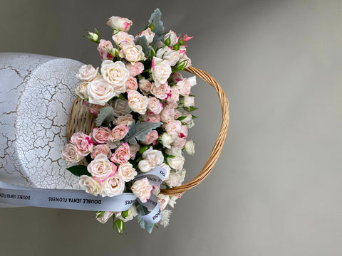 Basket arrangement Blooming Treasure - DJ flowers
