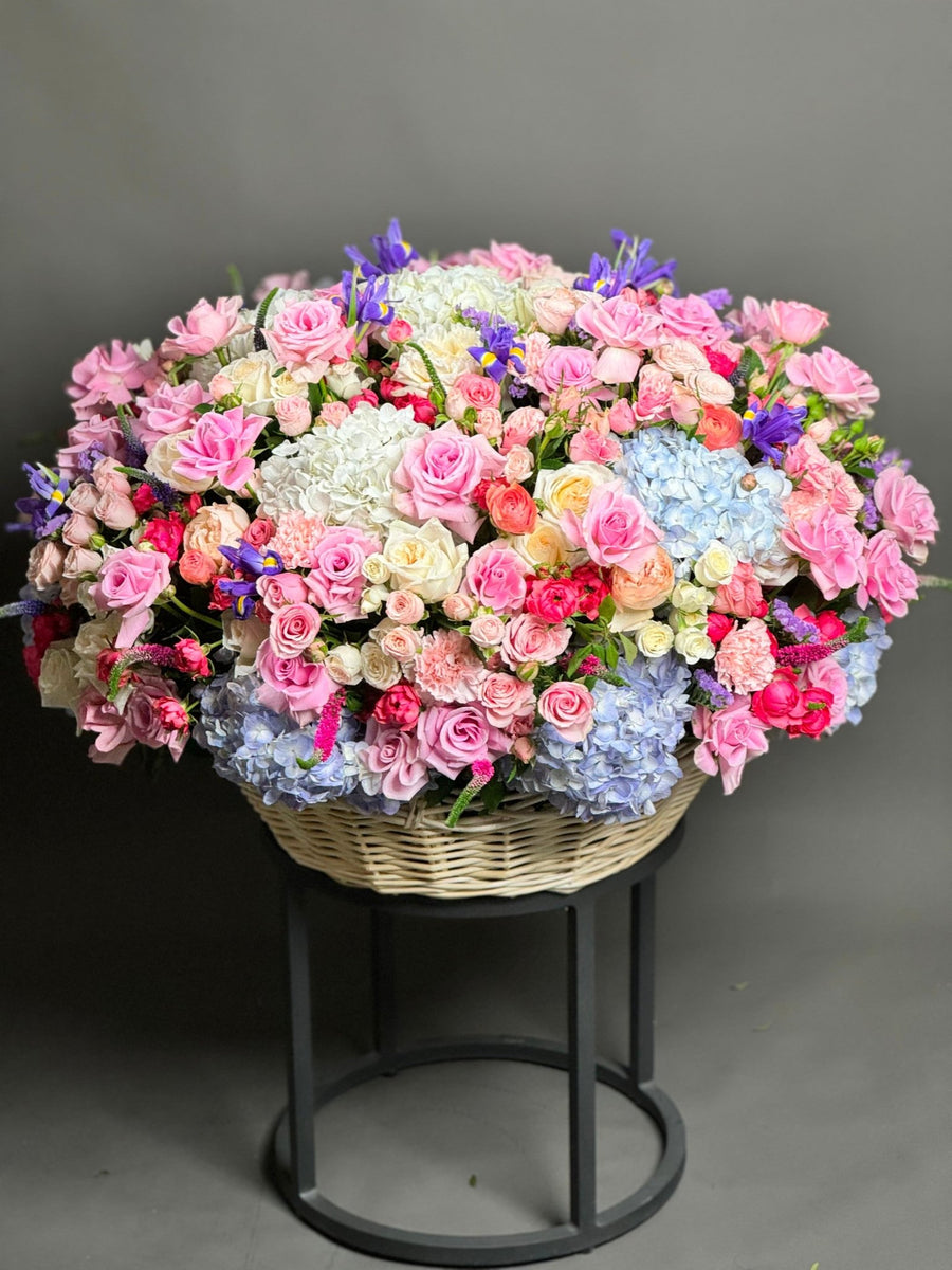 Basket arrangement Eden Magic - DJ flowers
