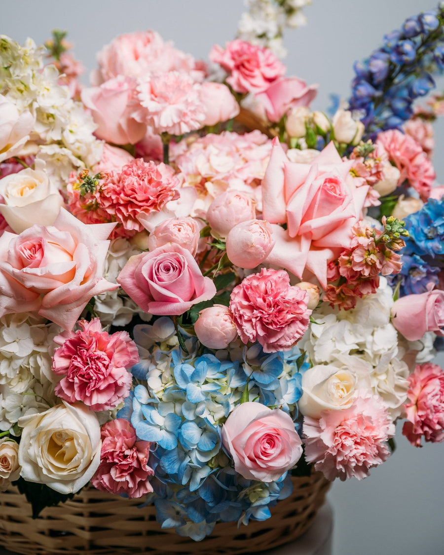 Basket arrangement Melody - DJ flowers