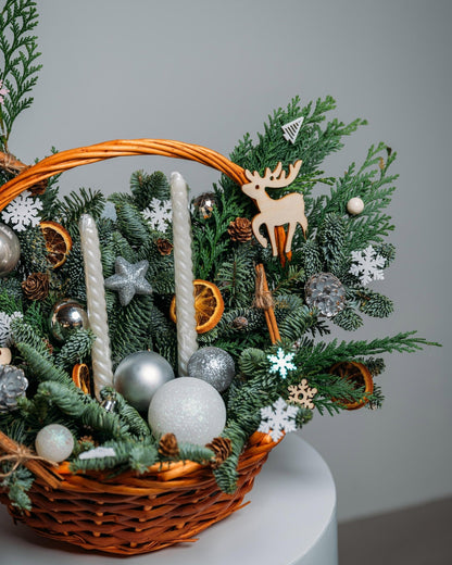 Basket Christmas arrangement Silver lights - DJ flowers
