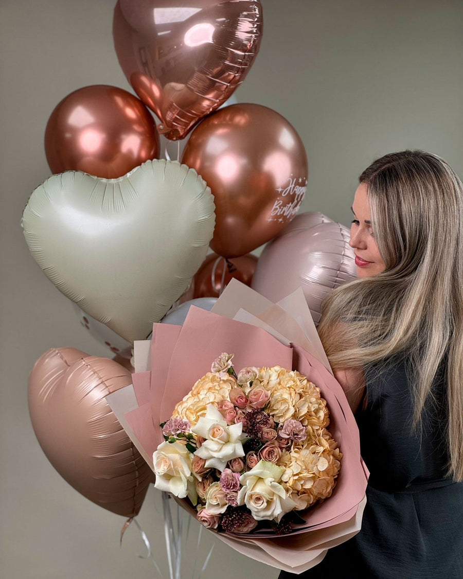 Birthday gift set Bloom and Balloon Ensemble - DJ flowers