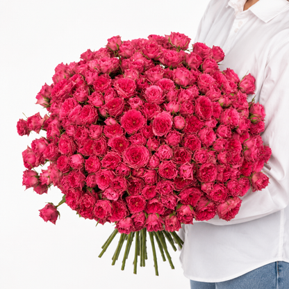 Garden spray rose bouquet in deep pink, Sillage - DJ flowers