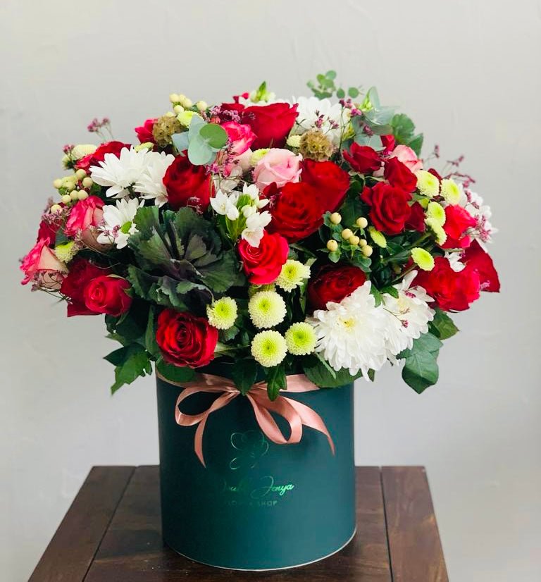 Box arrangement Serious intentions - DJ flowers