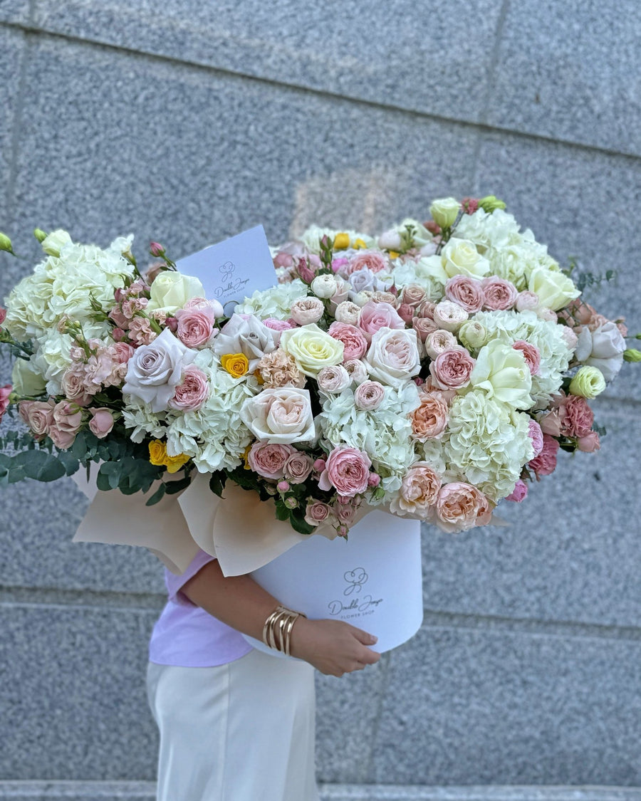 Box arrangement Sugar Blossom - DJ flowers
