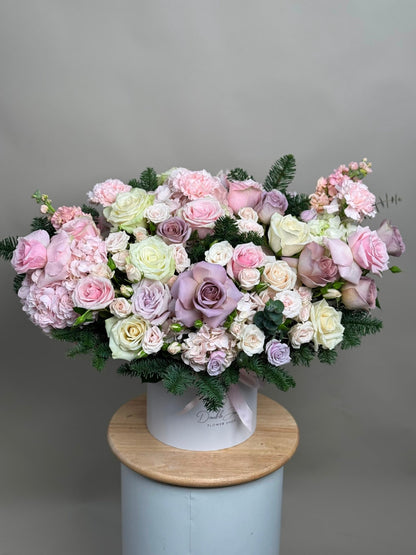 Box arrangement Winter Elegance - DJ flowers