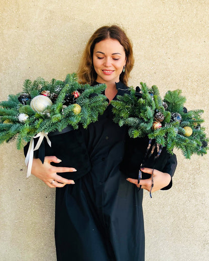Box Christmas arrangement With attitude - DJ flowers