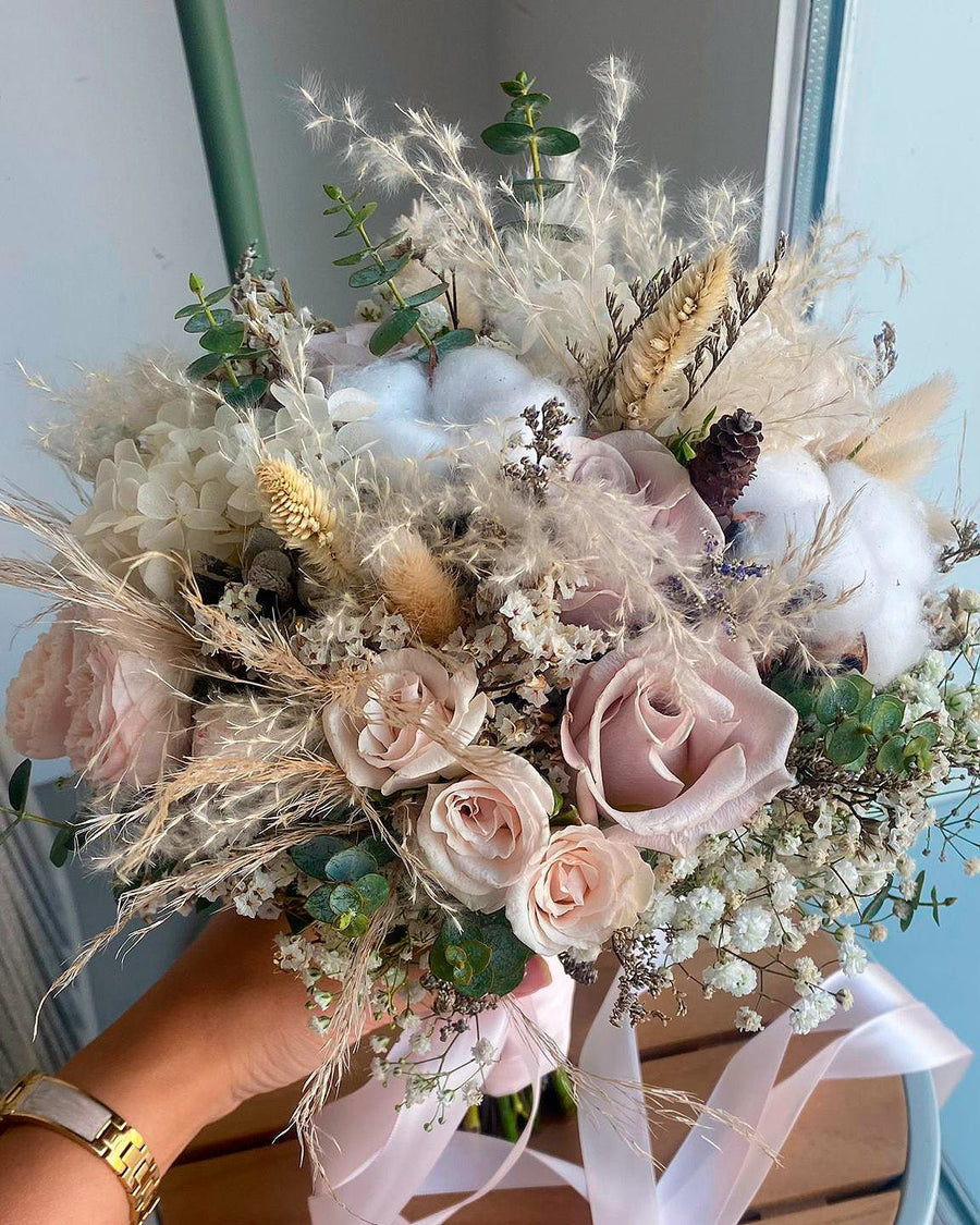 Bridal bouquet Fairytale Day - DJ flowers