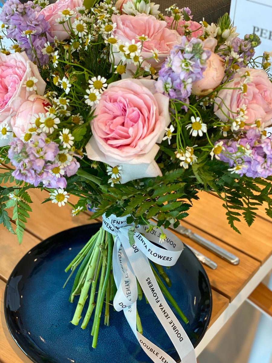 Bridal bouquet Flourish - DJ flowers