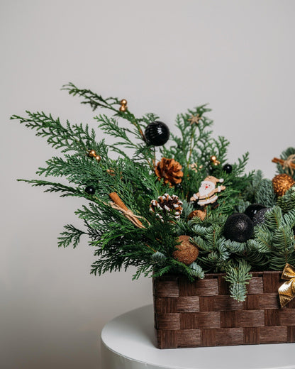 Christmas box arrangement Dark sky - DJ flowers