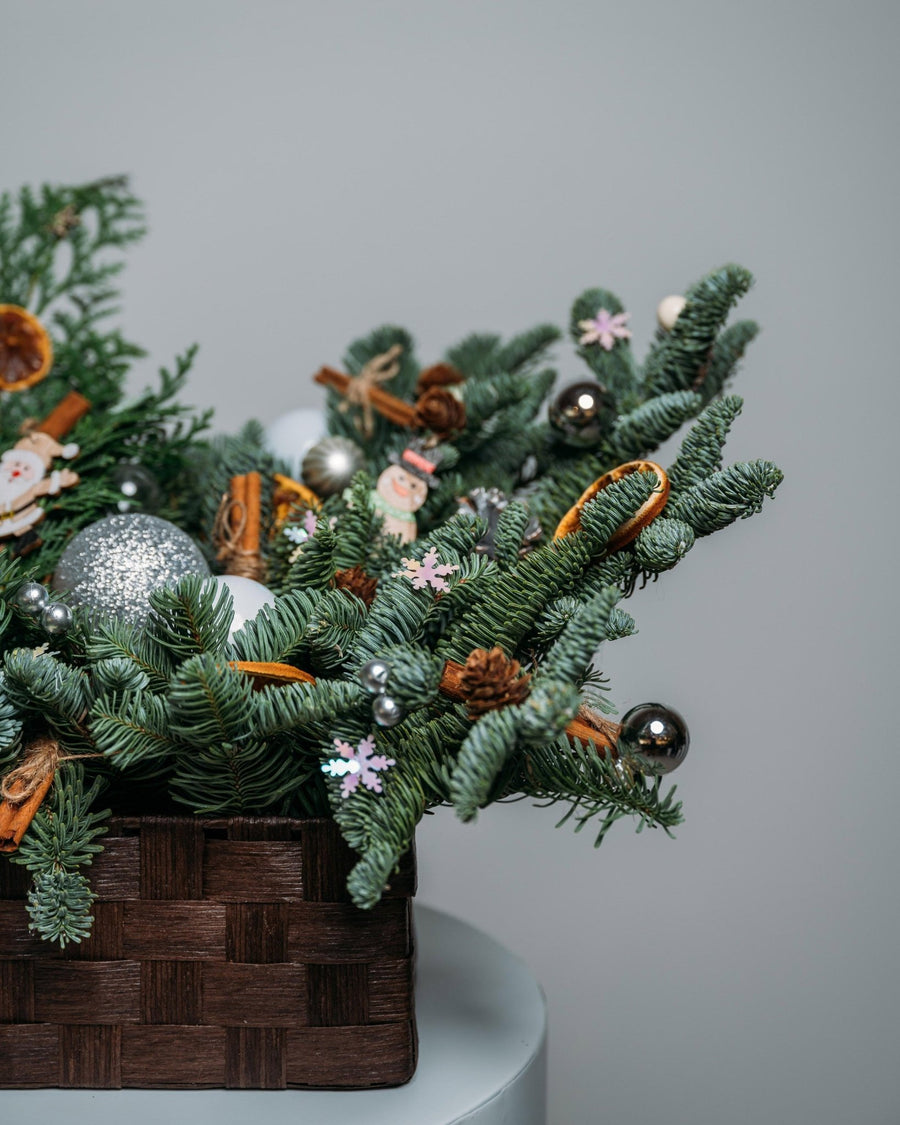 Christmas box arrangement Silver lights - DJ flowers