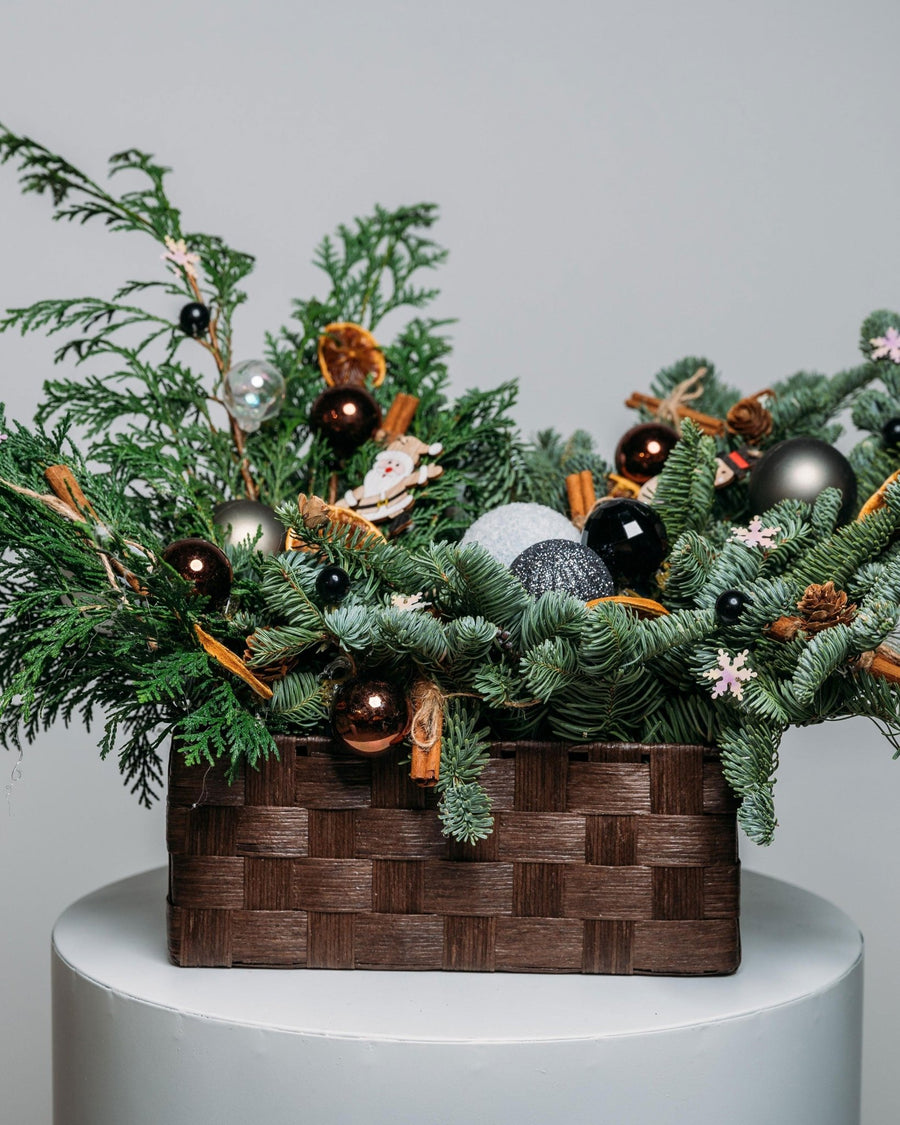 Christmas box arrangement Star lights - DJ flowers
