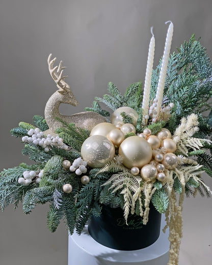 Christmas box arrangement Winter Glow - DJ flowers