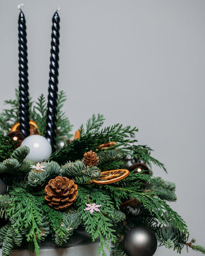 Christmas table centerpiece Dark sky - DJ flowers