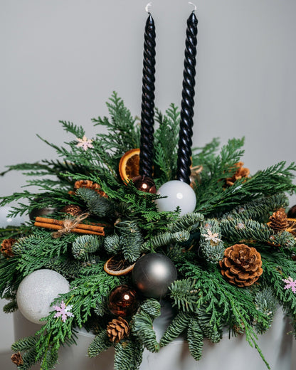 Christmas table centerpiece Dark sky - DJ flowers